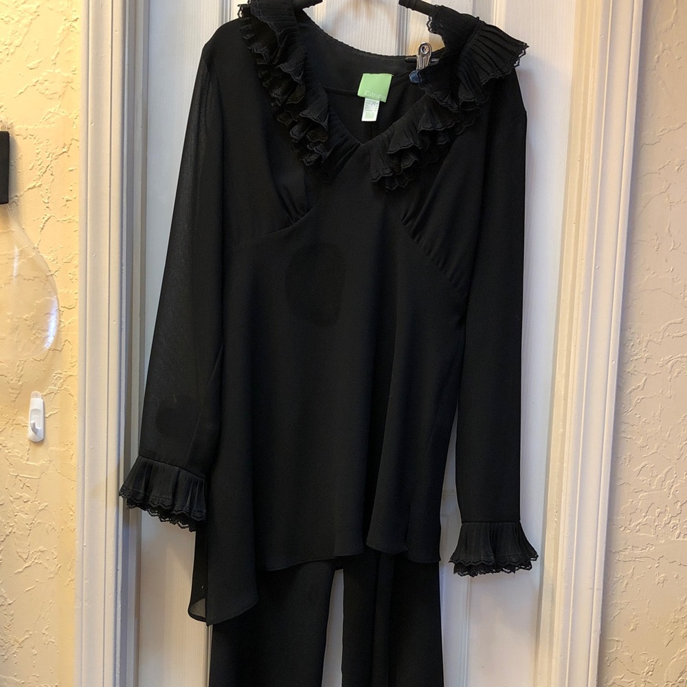 Chic Black Ruffled Pantsuit